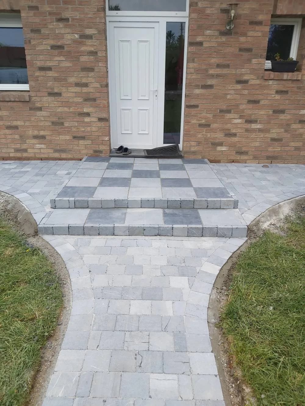 Palier d'entrée en dalle pierre bleue Douai (59) — photo 3