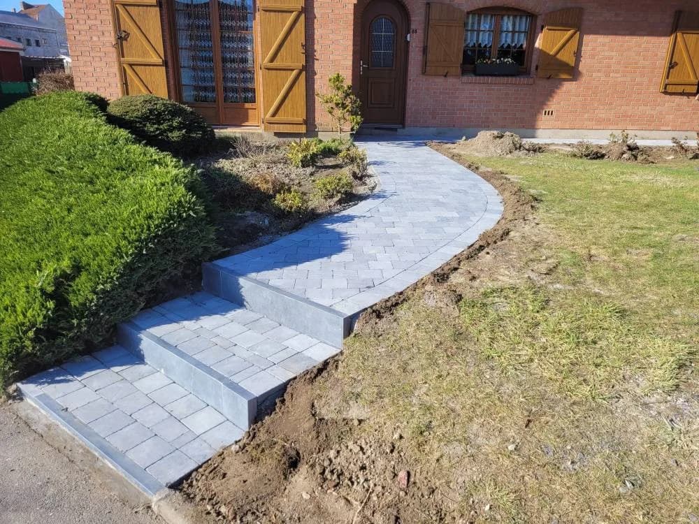 Création allée en pierre bleue Douai (59)