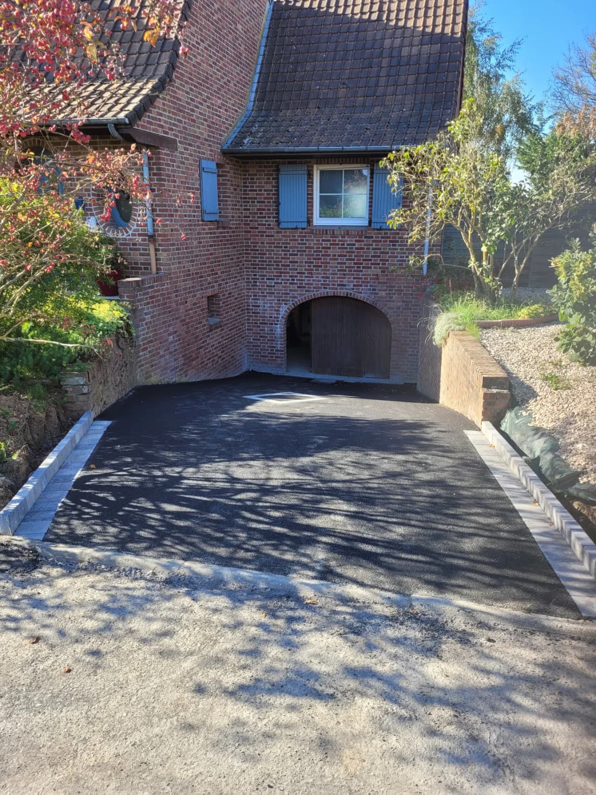 Descente de garage enrobé Douai (59) — photo 1