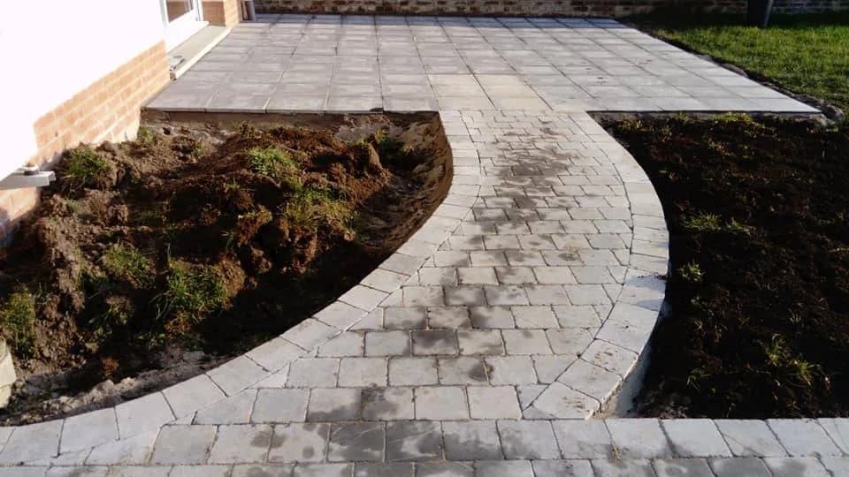 Terrasse en pavés 65 m² à Douai — photo 1