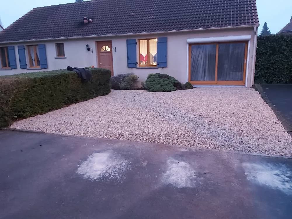 Minéralisation entrée de maison Douai