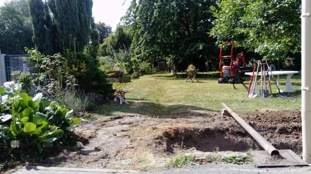 Création d'un bassin et allées en pavé à Douai (59) — avant travaux